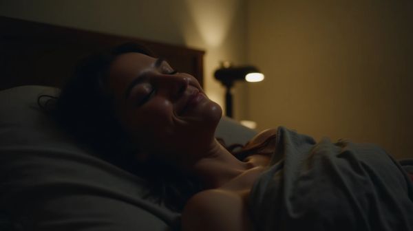 Grincer des dents la nuit : le signe que le corps envoie sans le dire